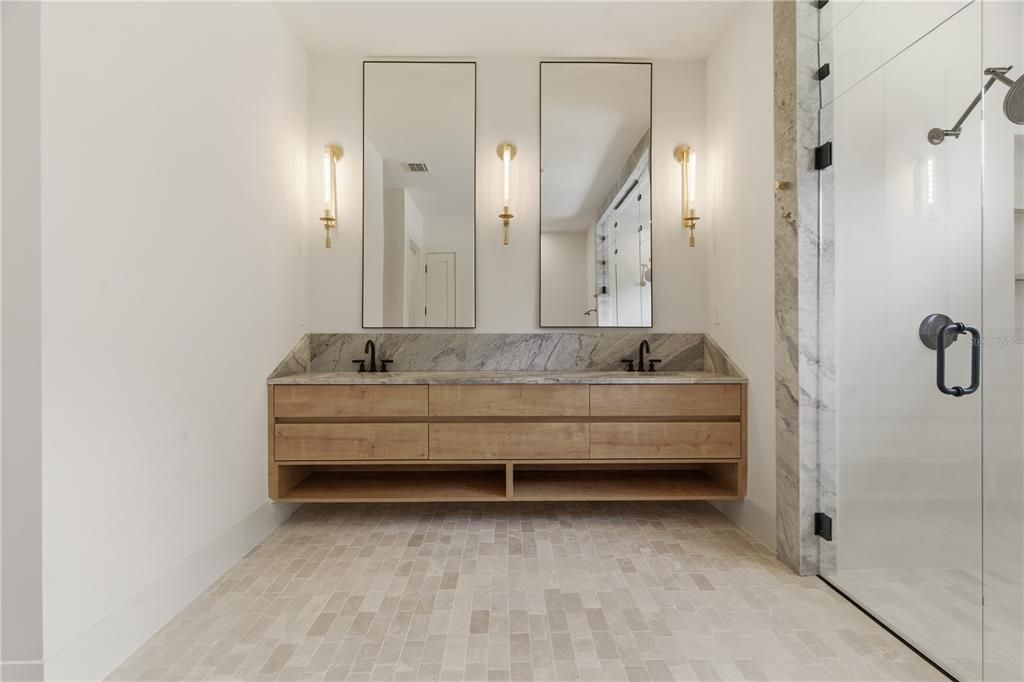 For Sale: $2,200,000 (4 beds, 4 baths, 5669 Square Feet)