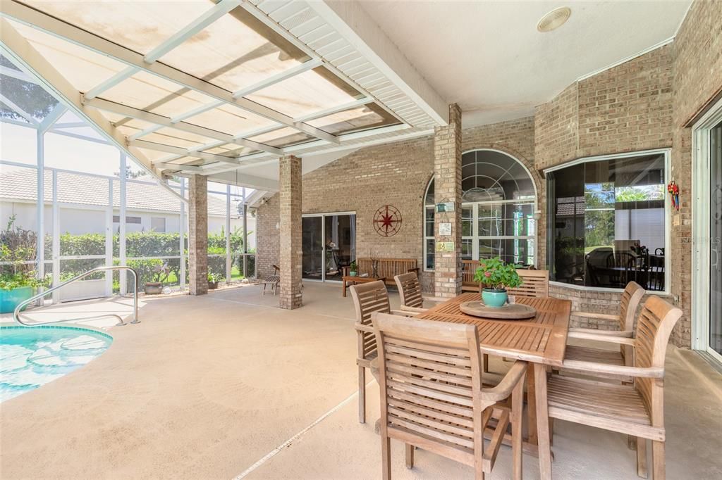 For Sale: $659,000 (4 beds, 3 baths, 2564 Square Feet)