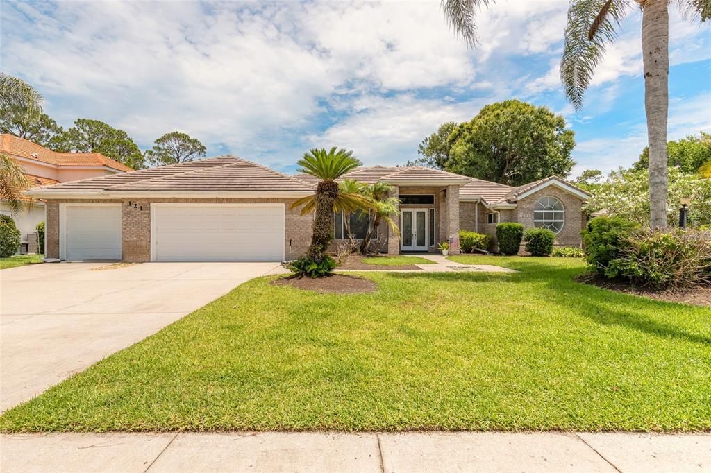 For Sale: $659,000 (4 beds, 3 baths, 2564 Square Feet)