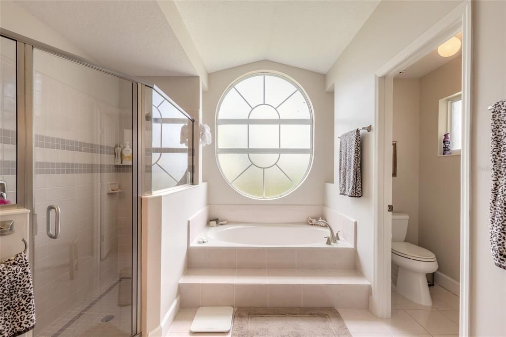 For Sale: $659,000 (4 beds, 3 baths, 2564 Square Feet)