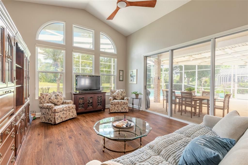 For Sale: $659,000 (4 beds, 3 baths, 2564 Square Feet)