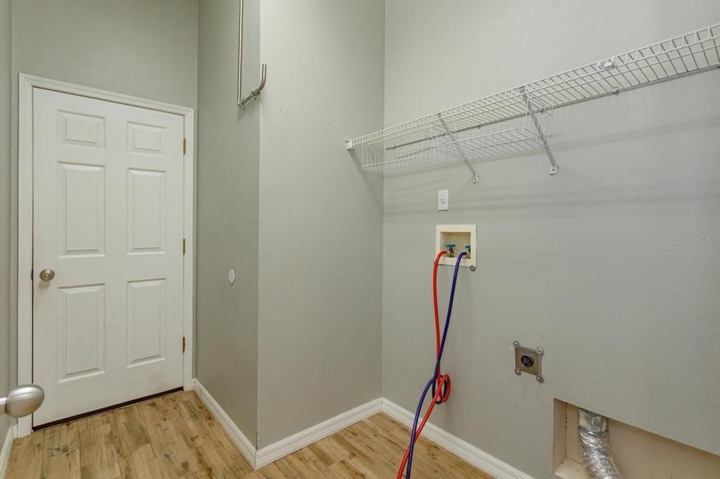 For Sale: $419,000 (3 beds, 2 baths, 1977 Square Feet)