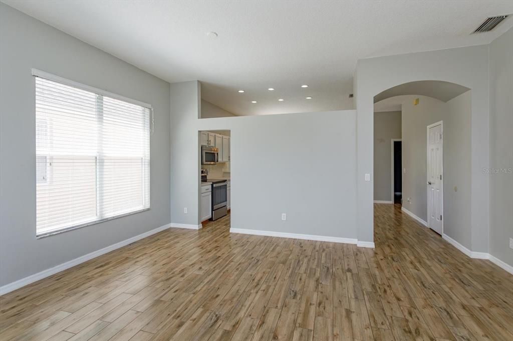 For Sale: $419,000 (3 beds, 2 baths, 1977 Square Feet)