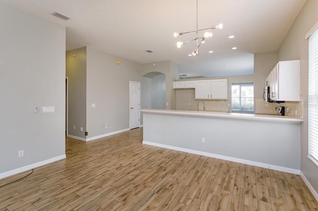 For Sale: $419,000 (3 beds, 2 baths, 1977 Square Feet)