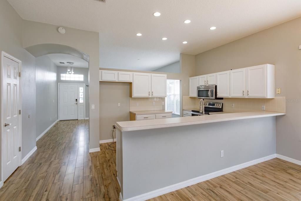 For Sale: $419,000 (3 beds, 2 baths, 1977 Square Feet)