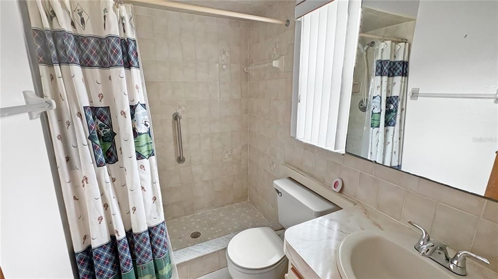 For Sale: $275,000 (2 beds, 2 baths, 1215 Square Feet)