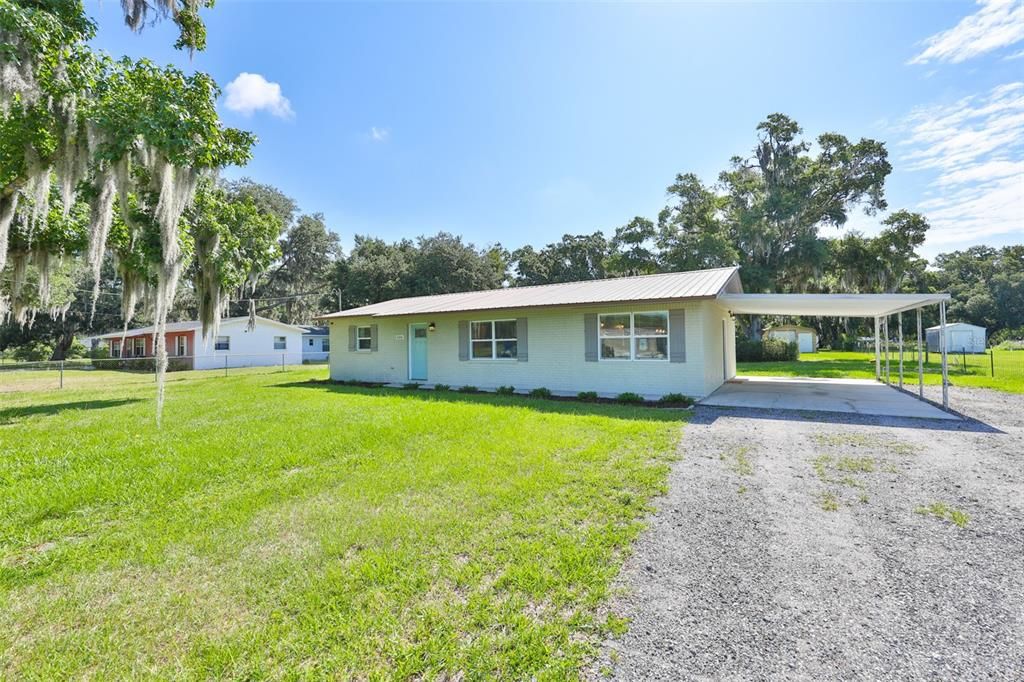 For Sale: $370,000 (3 beds, 1 baths, 1208 Square Feet)
