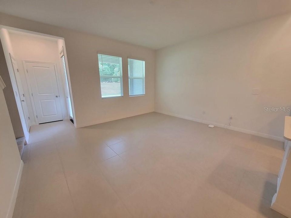 En Renta: $1,999 (3 camas, 2 baños, 1597 Pies cuadrados)