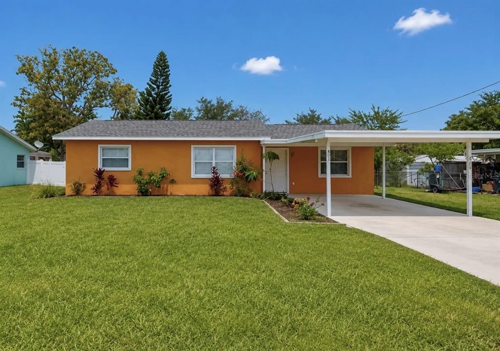 For Sale: $249,990 (3 beds, 2 baths, 1032 Square Feet)