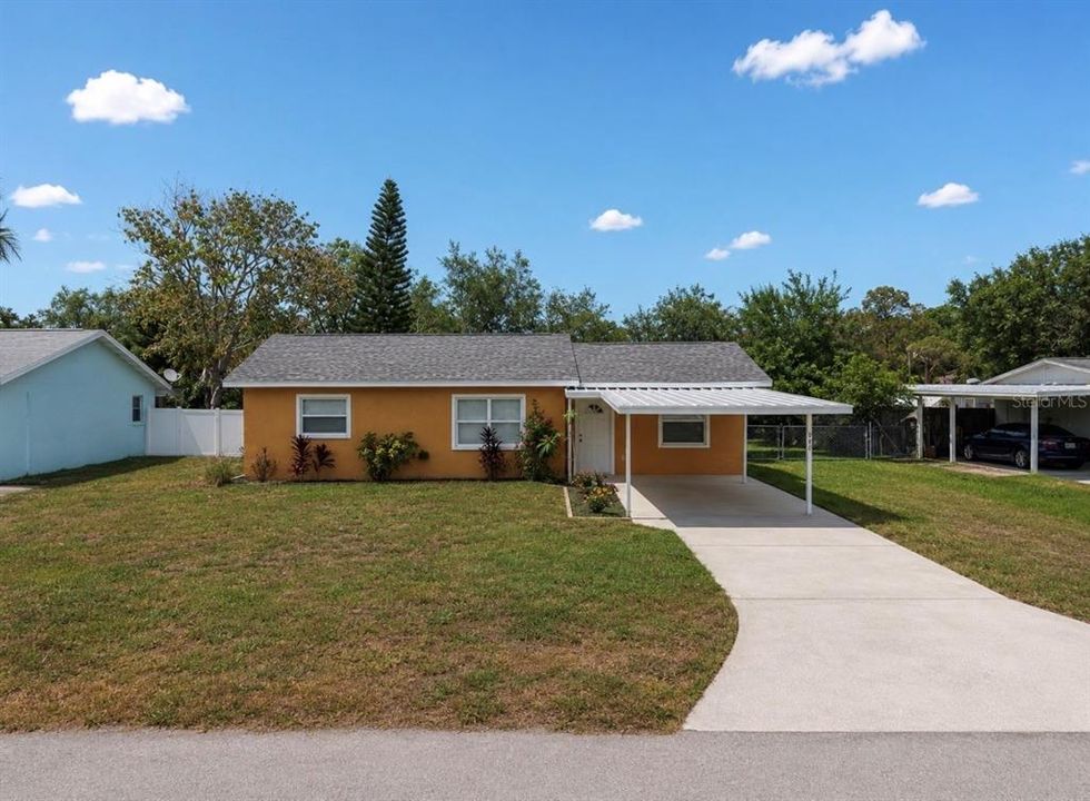 For Sale: $249,990 (3 beds, 2 baths, 1032 Square Feet)