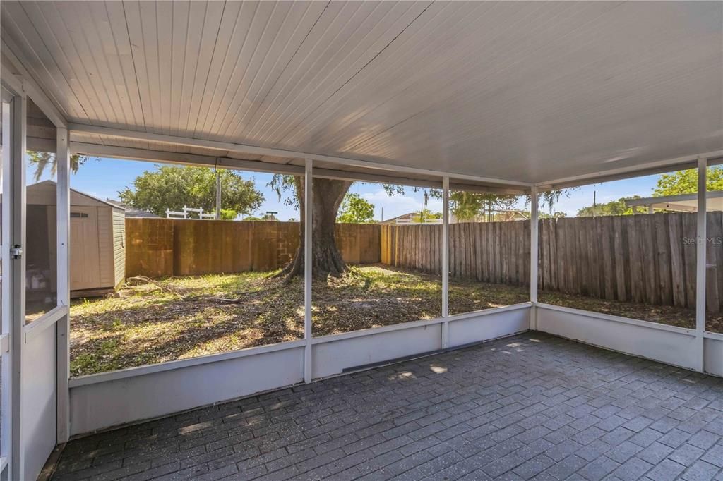 For Sale: $247,500 (2 beds, 2 baths, 1038 Square Feet)