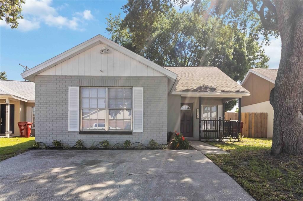 For Sale: $247,500 (2 beds, 2 baths, 1038 Square Feet)