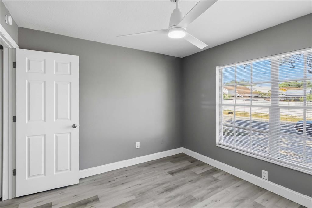 For Sale: $247,500 (2 beds, 2 baths, 1038 Square Feet)