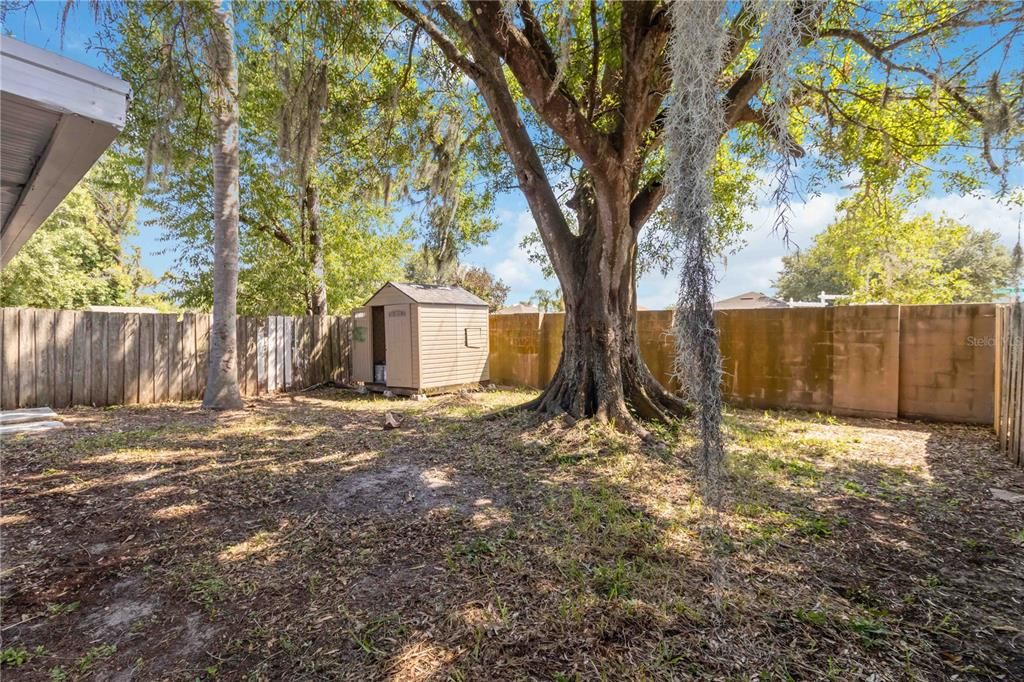 For Sale: $247,500 (2 beds, 2 baths, 1038 Square Feet)