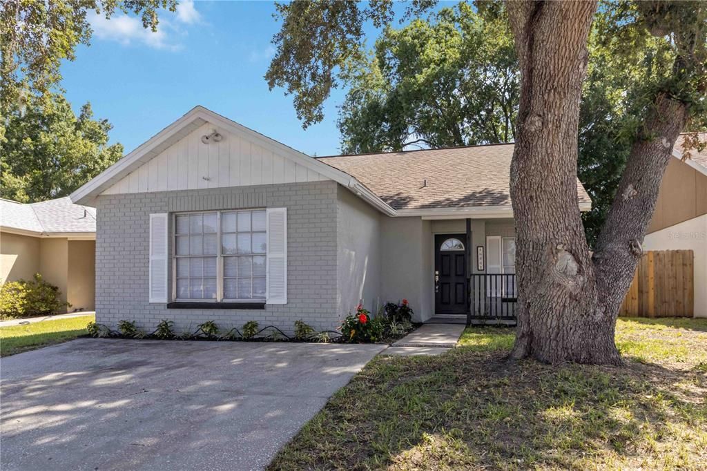 For Sale: $247,500 (2 beds, 2 baths, 1038 Square Feet)