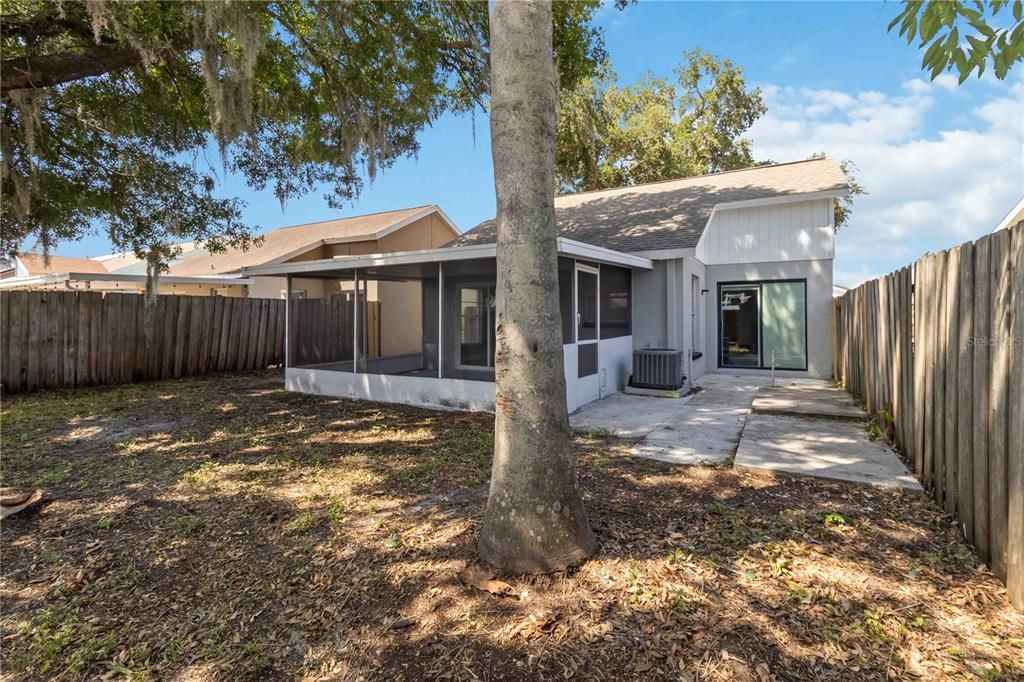 For Sale: $247,500 (2 beds, 2 baths, 1038 Square Feet)