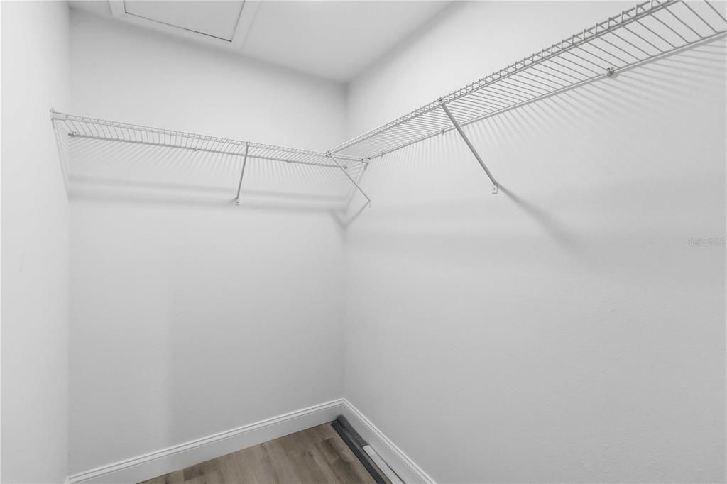 For Sale: $247,500 (2 beds, 2 baths, 1038 Square Feet)