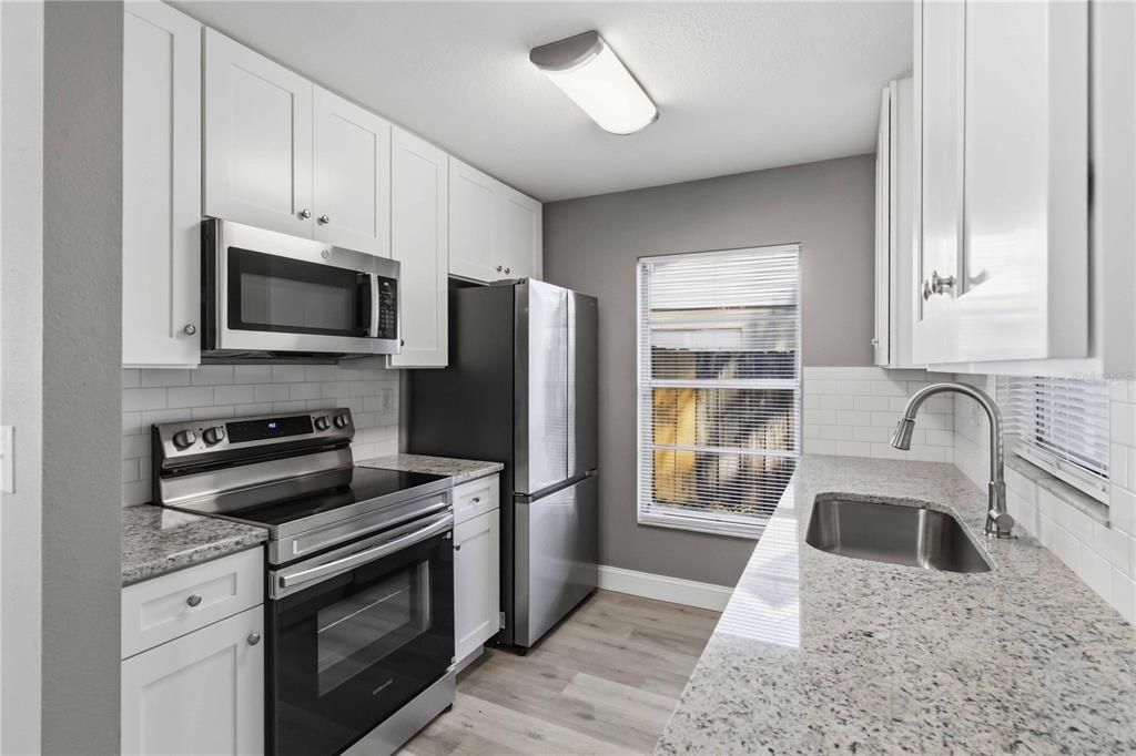 For Sale: $247,500 (2 beds, 2 baths, 1038 Square Feet)