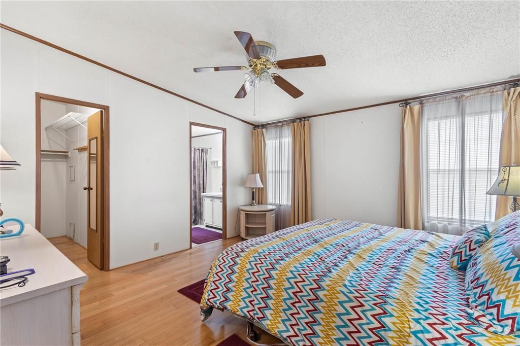 For Sale: $190,000 (3 beds, 2 baths, 1512 Square Feet)