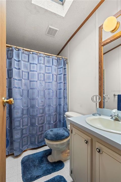 For Sale: $190,000 (3 beds, 2 baths, 1512 Square Feet)