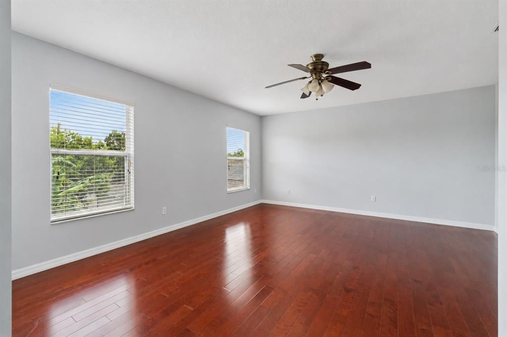 For Sale: $545,000 (4 beds, 3 baths, 2548 Square Feet)