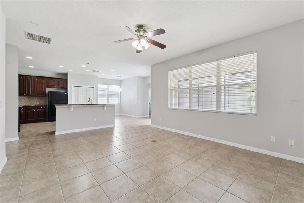 For Sale: $545,000 (4 beds, 3 baths, 2548 Square Feet)