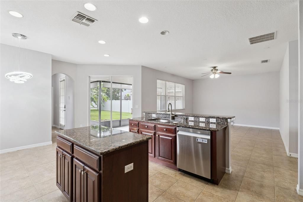 For Sale: $545,000 (4 beds, 3 baths, 2548 Square Feet)