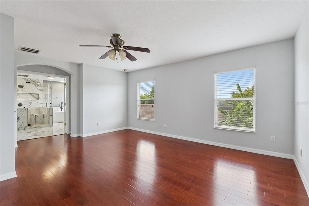 For Sale: $545,000 (4 beds, 3 baths, 2548 Square Feet)