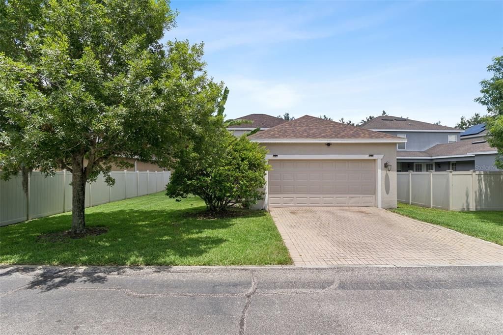 For Sale: $545,000 (4 beds, 3 baths, 2548 Square Feet)