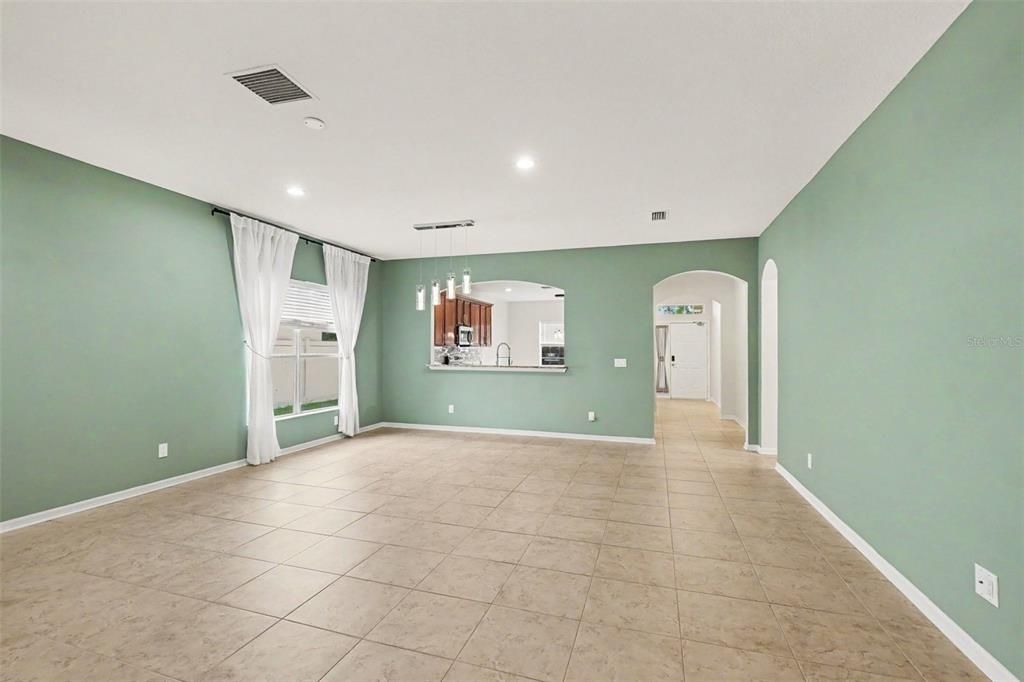 For Sale: $419,000 (3 beds, 2 baths, 2048 Square Feet)