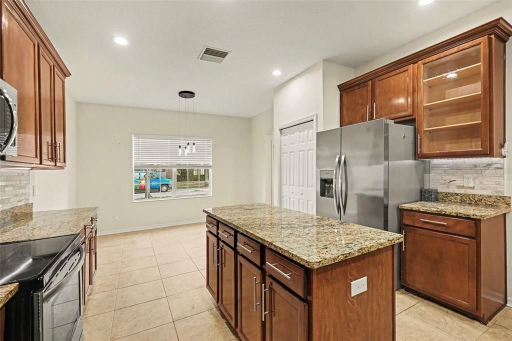 For Sale: $419,000 (3 beds, 2 baths, 2048 Square Feet)