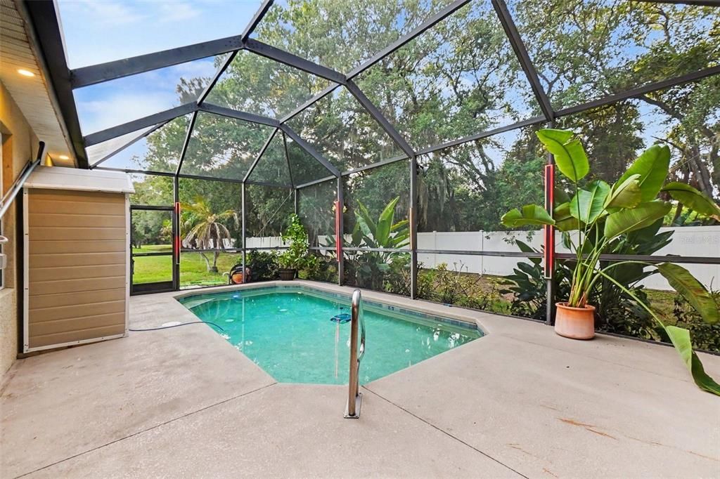 For Sale: $419,000 (3 beds, 2 baths, 2048 Square Feet)