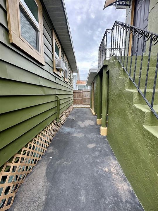 For Rent: $1,850 (3 beds, 2 baths, 888 Square Feet)