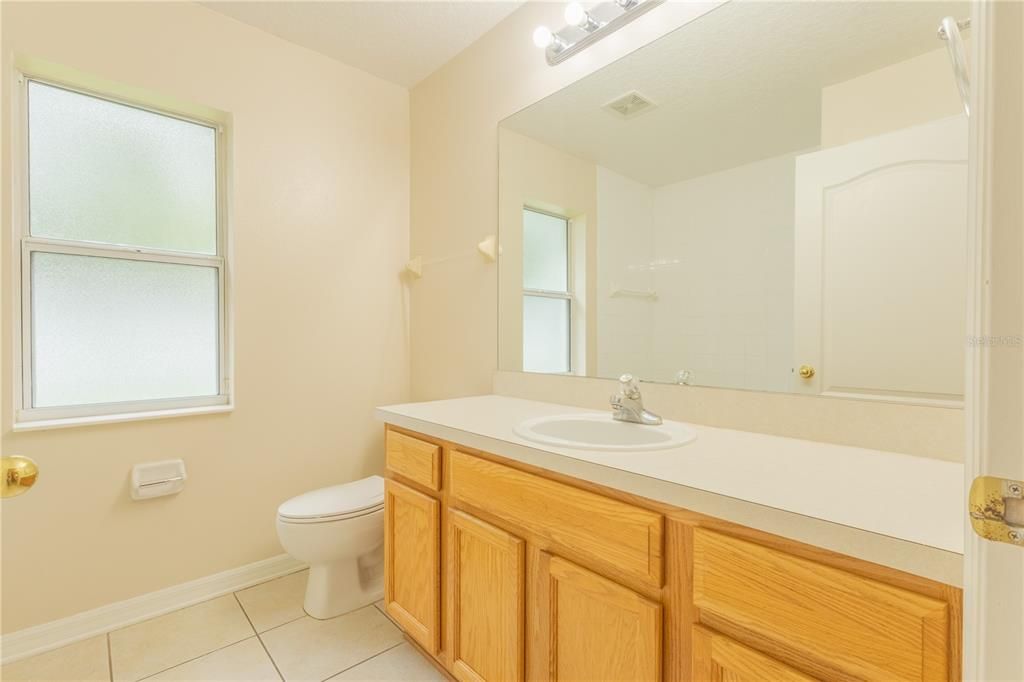 For Sale: $375,000 (4 beds, 3 baths, 2426 Square Feet)