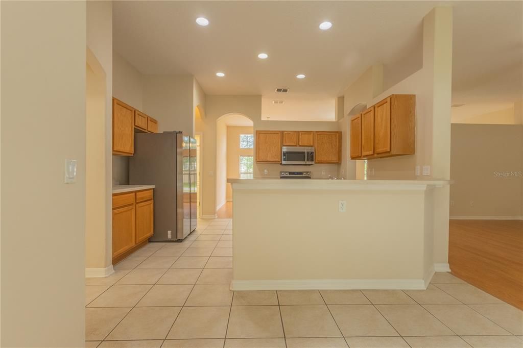 For Sale: $375,000 (4 beds, 3 baths, 2426 Square Feet)