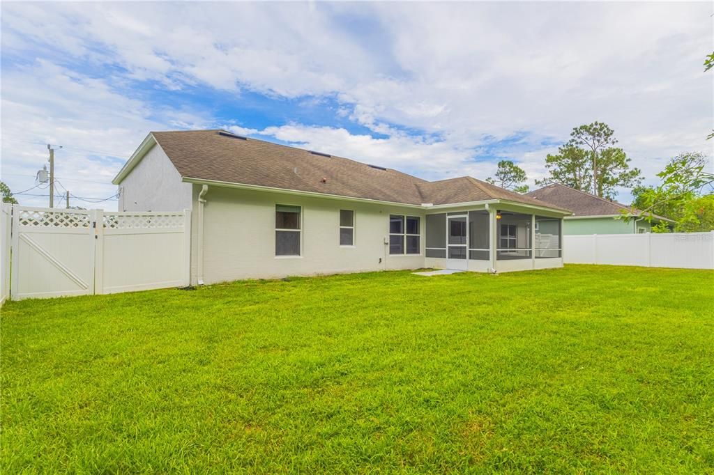 For Sale: $375,000 (4 beds, 3 baths, 2426 Square Feet)