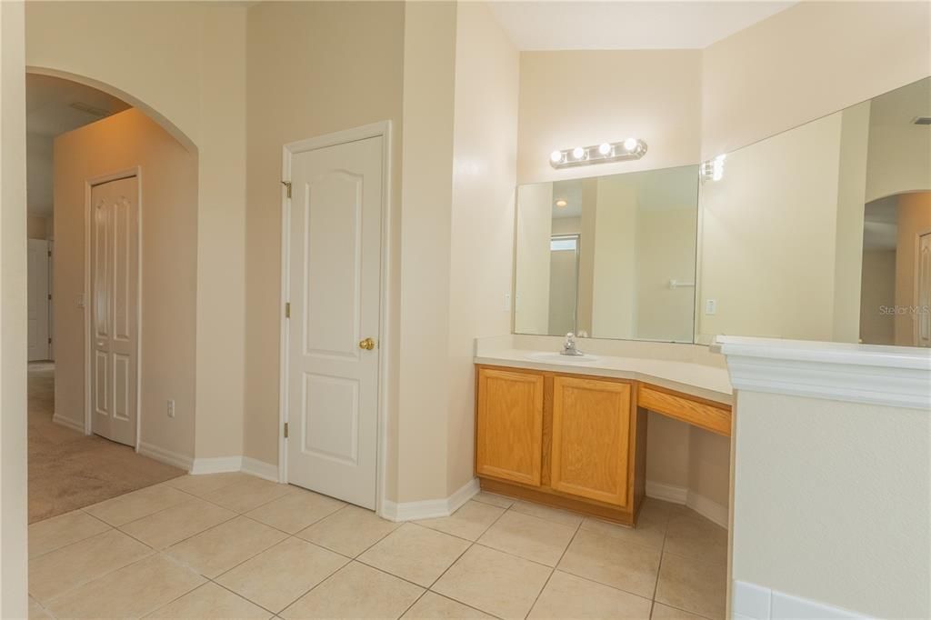 For Sale: $375,000 (4 beds, 3 baths, 2426 Square Feet)