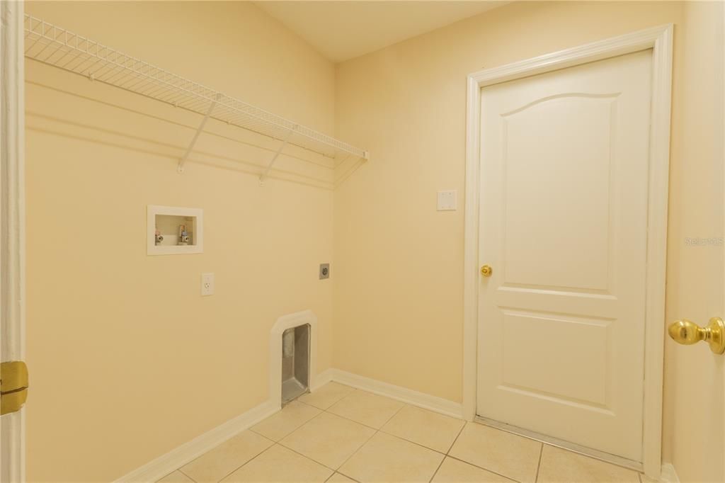 For Sale: $375,000 (4 beds, 3 baths, 2426 Square Feet)