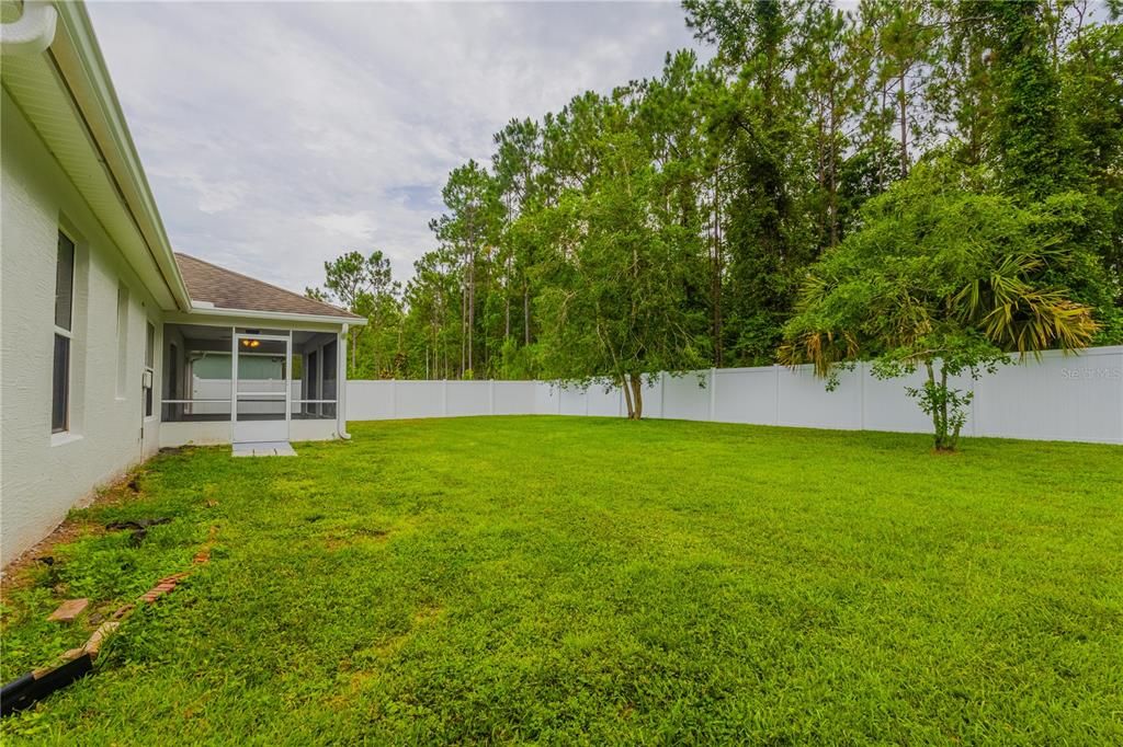 For Sale: $375,000 (4 beds, 3 baths, 2426 Square Feet)