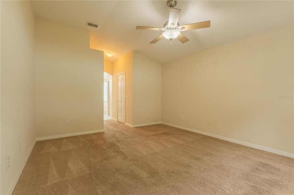 For Sale: $375,000 (4 beds, 3 baths, 2426 Square Feet)