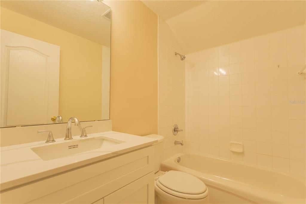For Sale: $375,000 (4 beds, 3 baths, 2426 Square Feet)