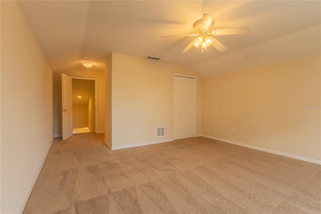 For Sale: $375,000 (4 beds, 3 baths, 2426 Square Feet)