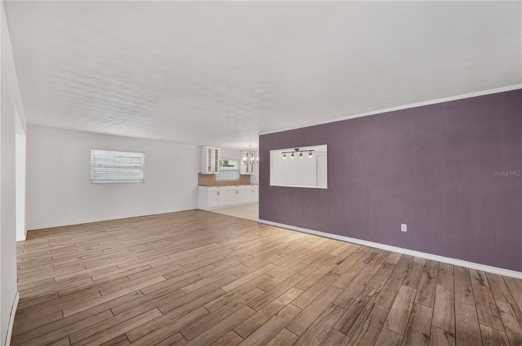 For Sale: $415,000 (4 beds, 2 baths, 1938 Square Feet)