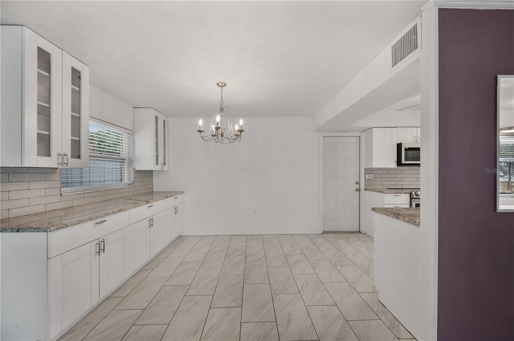 For Sale: $415,000 (4 beds, 2 baths, 1938 Square Feet)