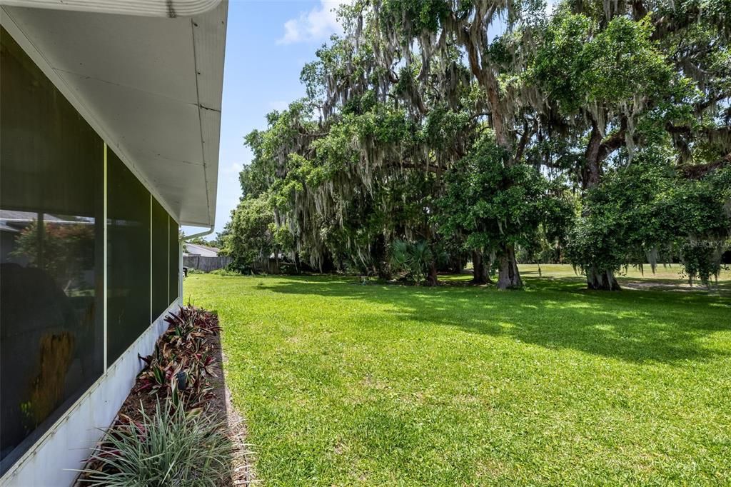 For Sale: $349,900 (3 beds, 2 baths, 1902 Square Feet)