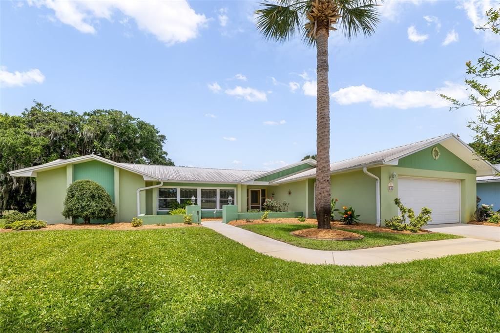 For Sale: $349,900 (3 beds, 2 baths, 1902 Square Feet)