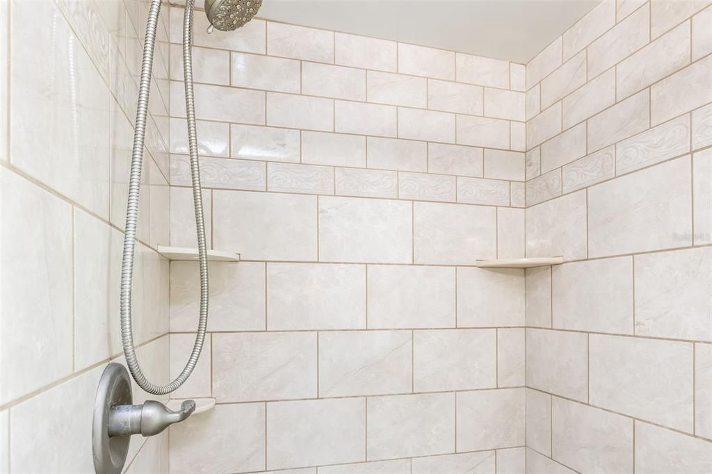 For Sale: $349,900 (3 beds, 2 baths, 1902 Square Feet)
