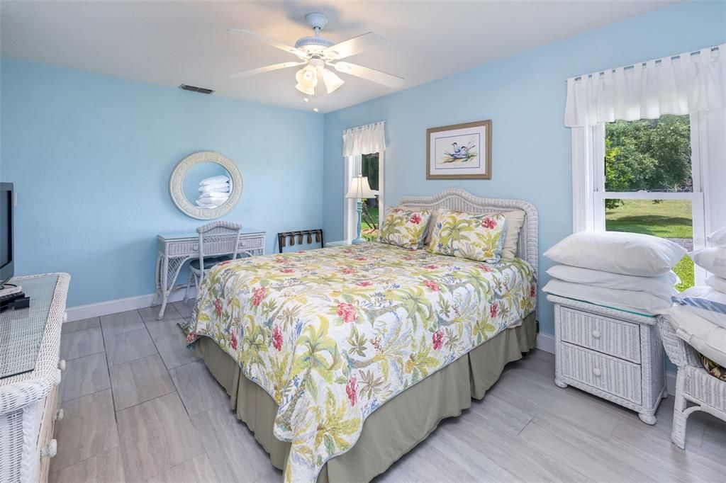 For Sale: $349,900 (3 beds, 2 baths, 1902 Square Feet)
