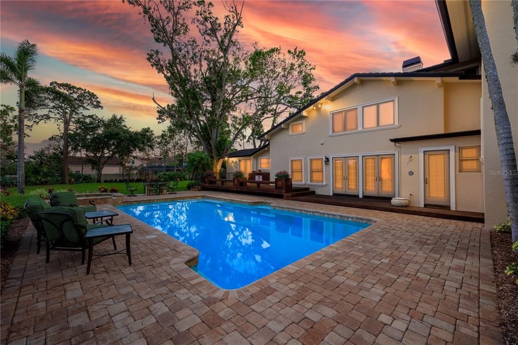 For Sale: $2,395,000 (5 beds, 6 baths, 5624 Square Feet)