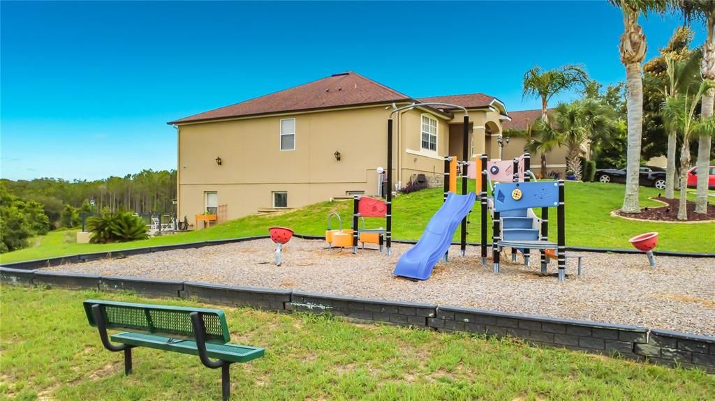 En Venta: $499,900 (4 camas, 3 baños, 2094 Pies cuadrados)